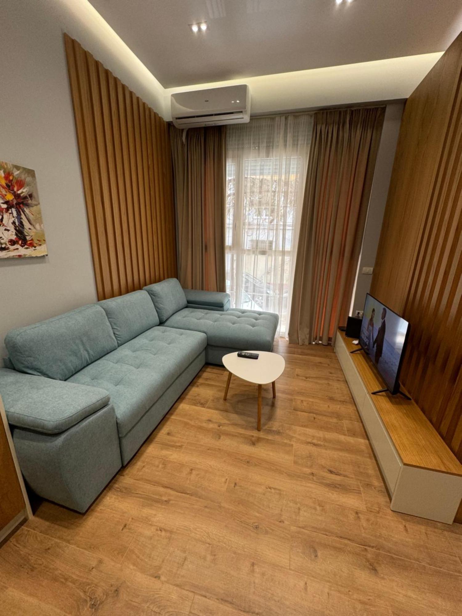 Centrepoint Stylish Apartment Tirana Exterior photo